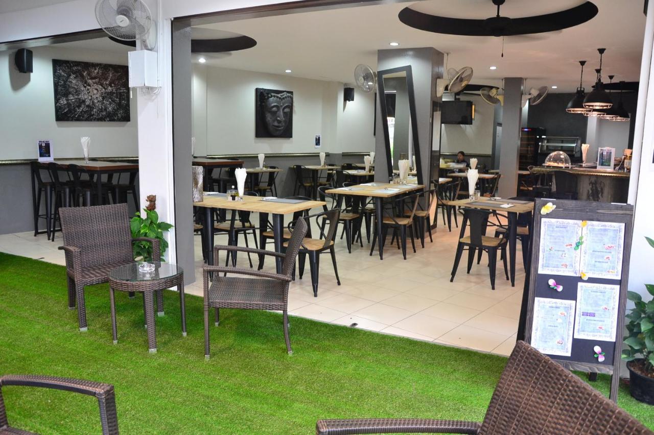 C&C Residence Bistro Restaurant Pattaja Kültér fotó